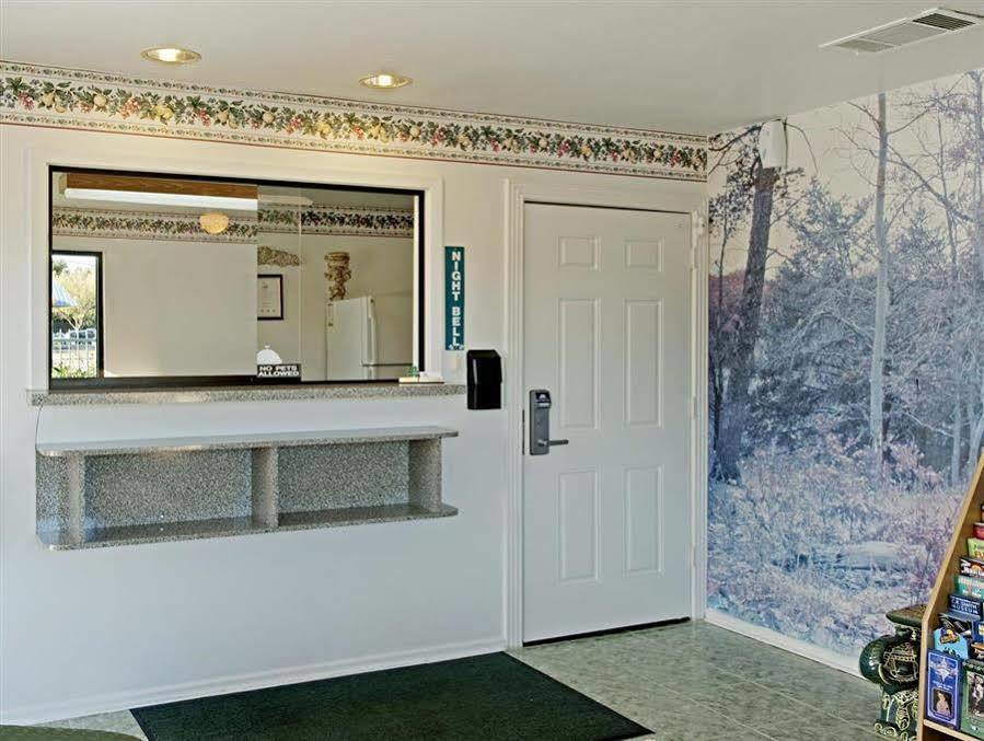 Americas Best Value Inn Mckinney Exterior foto